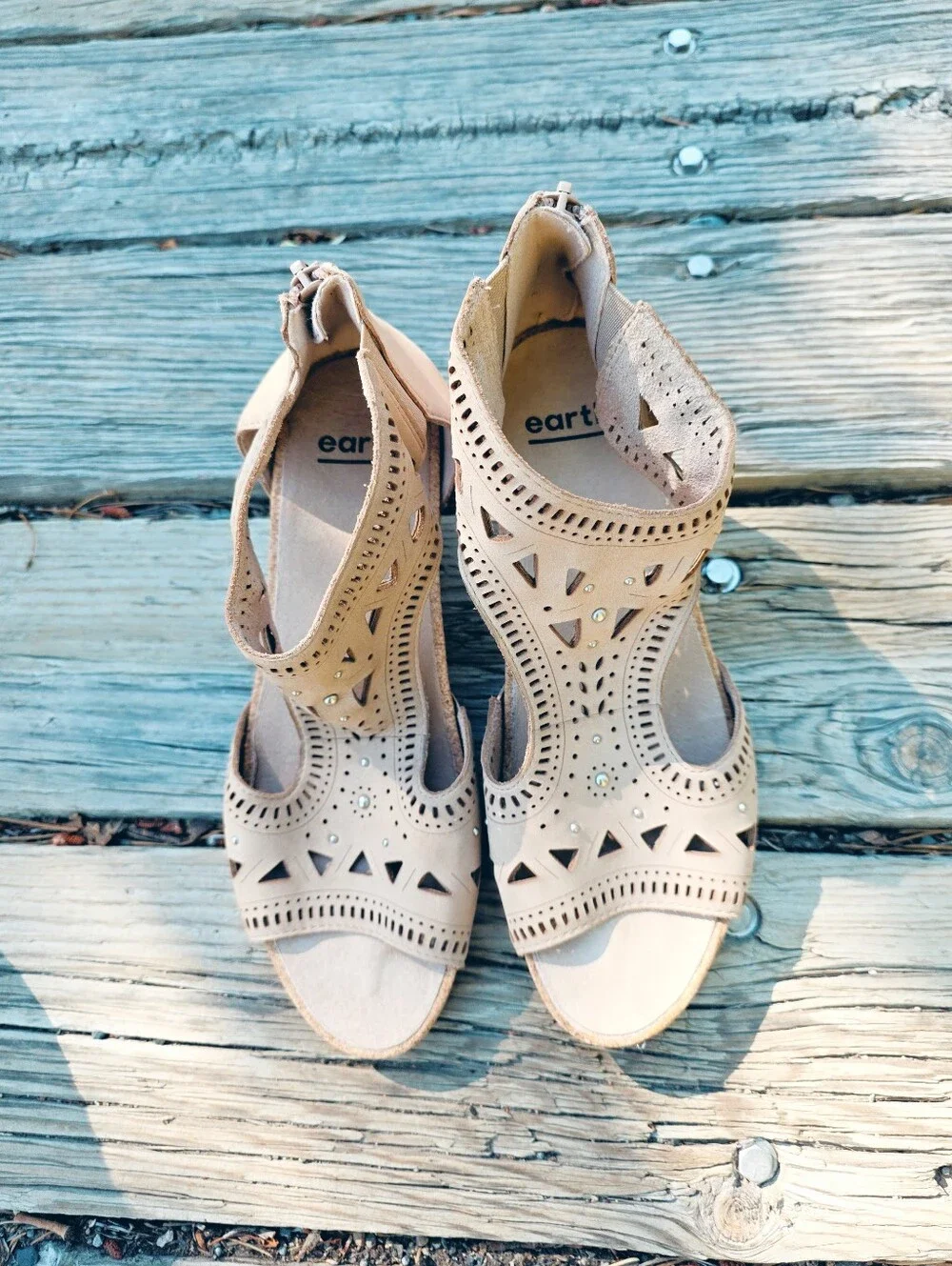 Earth Shoes Attalea Biscuit Laser Cut Espadrille Wedge Sandals Size 9M